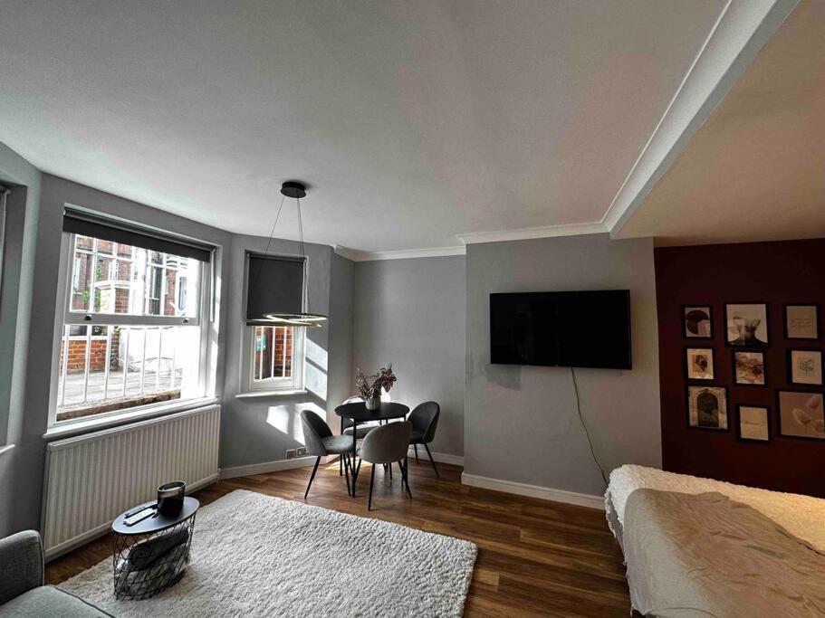 Spacious Studio For 4 Near Regents Park N1 London Eksteriør bilde